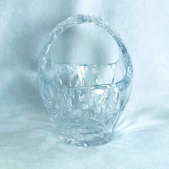 Vintage Bohemian Cut Crystal Basket Bowl Serving Dish Candy Trinket Vase - Picture 4 of 9